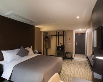 Hotel Foret Premier Nampo - Busan - Bedroom