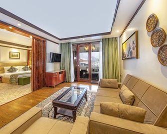 Apple Orchard Resort & Spa - סרינגאר - סלון