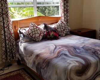 Beautiful spacious One Bedroom Unit - Cockburn Town - Habitación