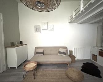 Lovely studio Crimee - París - Sala