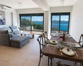 Pearl Mansions - Nikiana