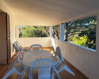 Mare è Monte , jardin méditerranéen et exotique. - Ghisonaccia - Balkón