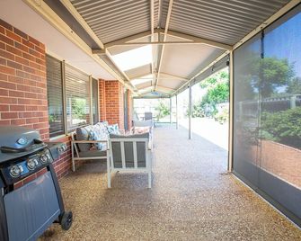 Family Beach Escape - Quindalup - Патіо