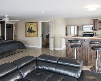 Inner Harbor Inn - Shelburne