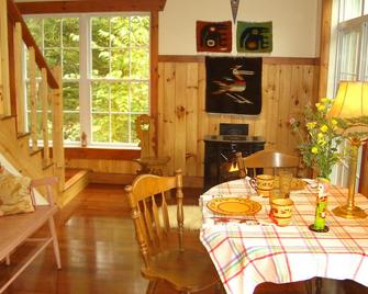Quiet - Romantic - Secluded Cottage On Lake - Augusta - Essbereich