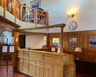 Hotel Picos Del Sur - אל קאלאפטה - דלפק קבלה