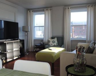 Stylish 3 bedroom Century Flat 2612 - Halifax - Living room