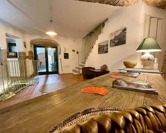 Sardinian Gallery Fonte - Bosa - Sala de estar