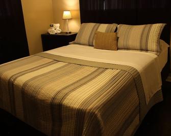 Your Home Away from Home - Extended Stay Discounts! - Dayton - Bedroom
