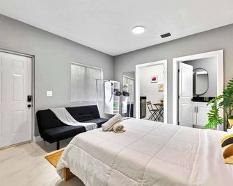 Comfy Studio W Beautiful Space! - Miami