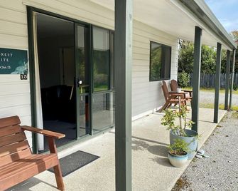 Heritage Park Lodge - Haast - Patio