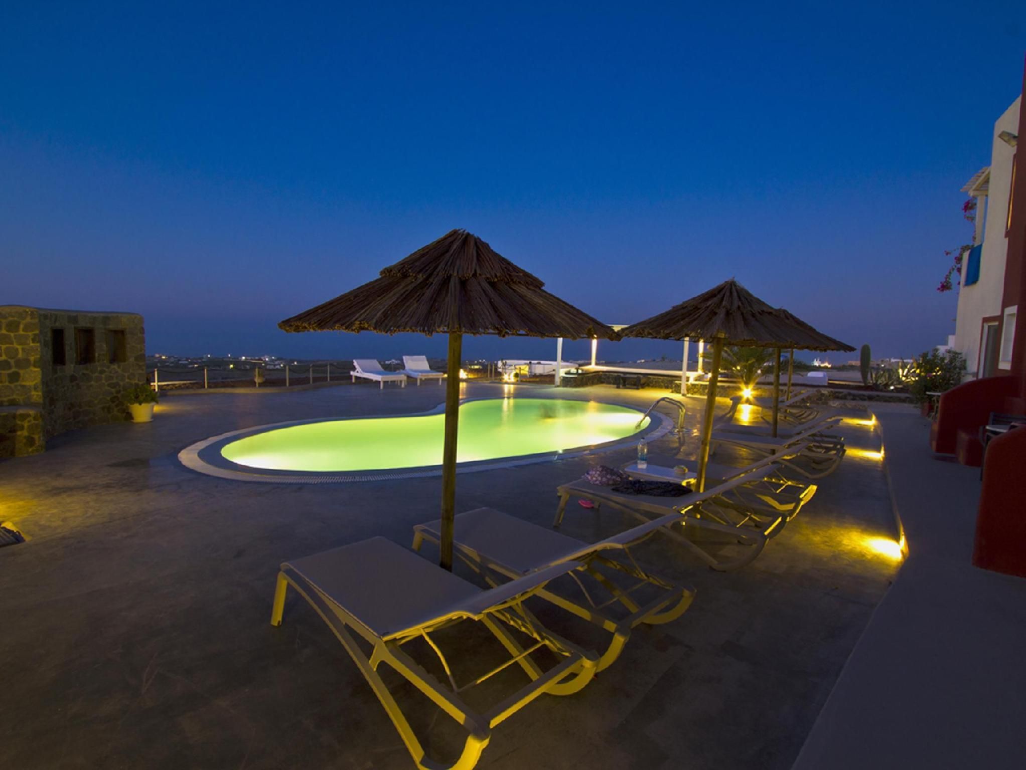 ذا لاكشري ريزورت - فيرا - حوض السباحة