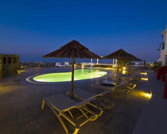 Thea Studios - Thera - Pool