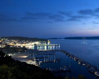 Blue Sky House - Pylos