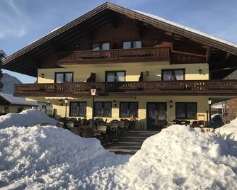 Deva Hotel-Restaurant Fischerwirt Inklusive Chiemgau Card - רופולדינג - בניין