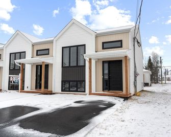 Brand New Build | Stylish & Spacious 3br - Dieppe - Building