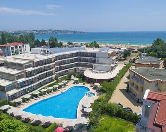Hotel Miramar Sozopol - Sozopol - Zwembad