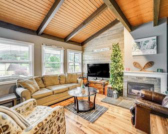 Cortland Townhome - Walk to Greek Peak Mtn Resort! - Cortland - Sala de estar