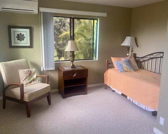 Seabreeze Vacation Home - Quiet/Pool/Free Wi-Fi/Parking - Honolulu - Bedroom