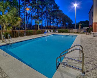 Hampton Inn Quincy - Quincy - Zwembad