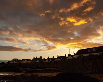 Leigh-Lann, cosy Apartment ideal central location. - Anstruther - Outdoor view