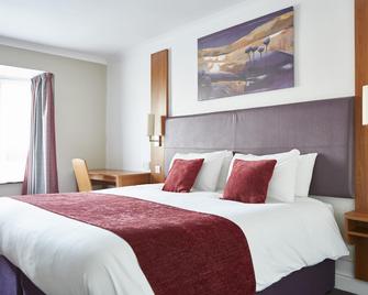 Wheatsheaf Hotel by Greene King Inns - Basingstoke - Bedroom