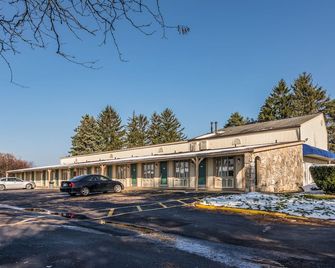 OYO Hotel Wadsworth Oh I-76 - Wadsworth - Edificio