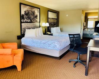 Hill Country Inn & Suites - New Braunfels, Gruene - New Braunfels - Slaapkamer