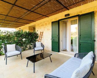 Poggio Leano Boutique Hotel - Donnalucata - Patio