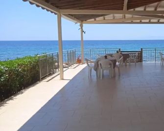 Lemonis House - Nea Skioni - Balkon
