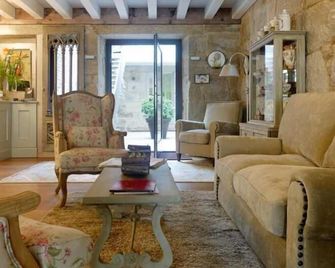 Hotel Real Cambados - Cambados - Wohnzimmer