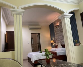 Minh Chau Hotel - Ho Chi Minh City