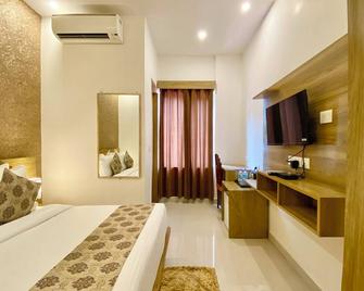 Arogyadham Wellness Retreat - Rishikesh - Bedroom