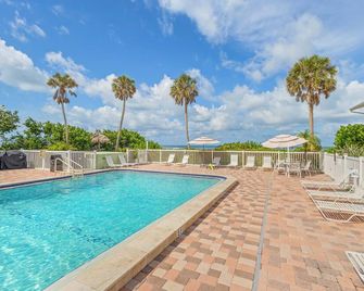 Gulfside Resort on Longboat Key Silver Sands Gulf Beach Resort #241A by RVA - Longboat Key - Pool