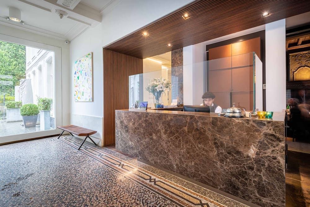 Hotel Messeyne - קורטרייק - דלפק קבלה