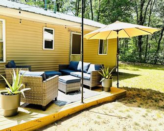 Hideaway Cabin. Relax and Enjoy - Manistee - Patio