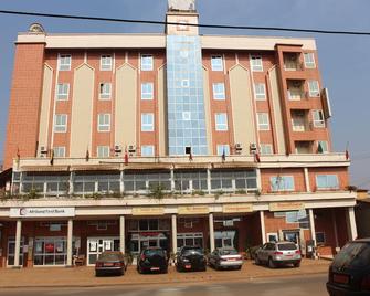 Hotel Mbouoh Star Palace - Dschang - Edifício