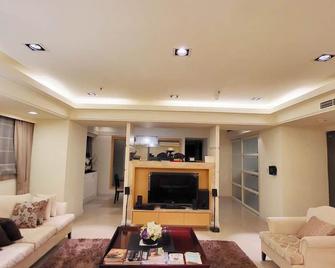 5 Stars 3BR luxury riverside apartment in New Taipei city - Tamsui District - Living room