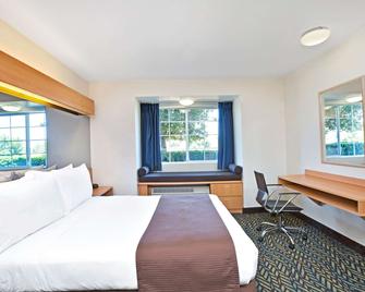 Microtel Inn & Suites by Wyndham Morgan Hill/San Jose Area - Morgan Hill - Bedroom