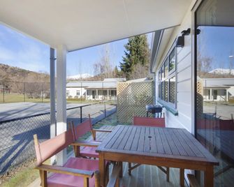 Willowbrook Country Apartments - Queenstown - Balcony
