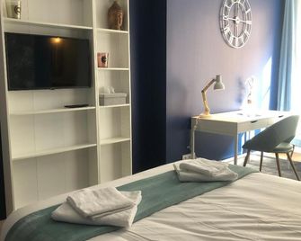 Hotel Restaurant La Place - Saint-Amand-Montrond