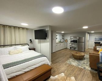Couples Cabin at the Lake - Heber Springs - Ložnice