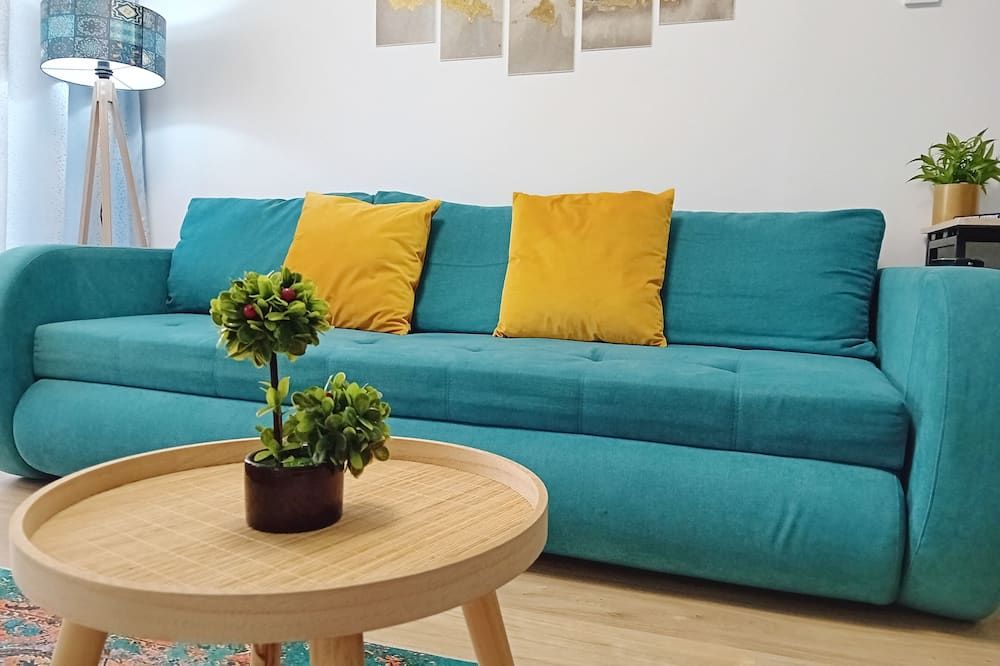 Sunshine - New 1br Apt In The Business Area, Ac, Smart Tv, Free Disneyplus - בוקרשט - סלון