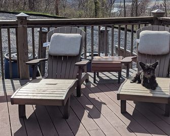 7 Bedroom Mountain Side Lodge, Above the Juniata River - Lewistown - Balcón
