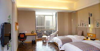 Huatian Choice Hotel Xiangya Rd Branch - Changsha - Bedroom