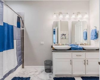 Modern 4 Br Near Downtown, Zoo - Dallas - Bany
