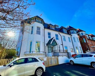 Tower House Apartments - Bournemouth - Building
