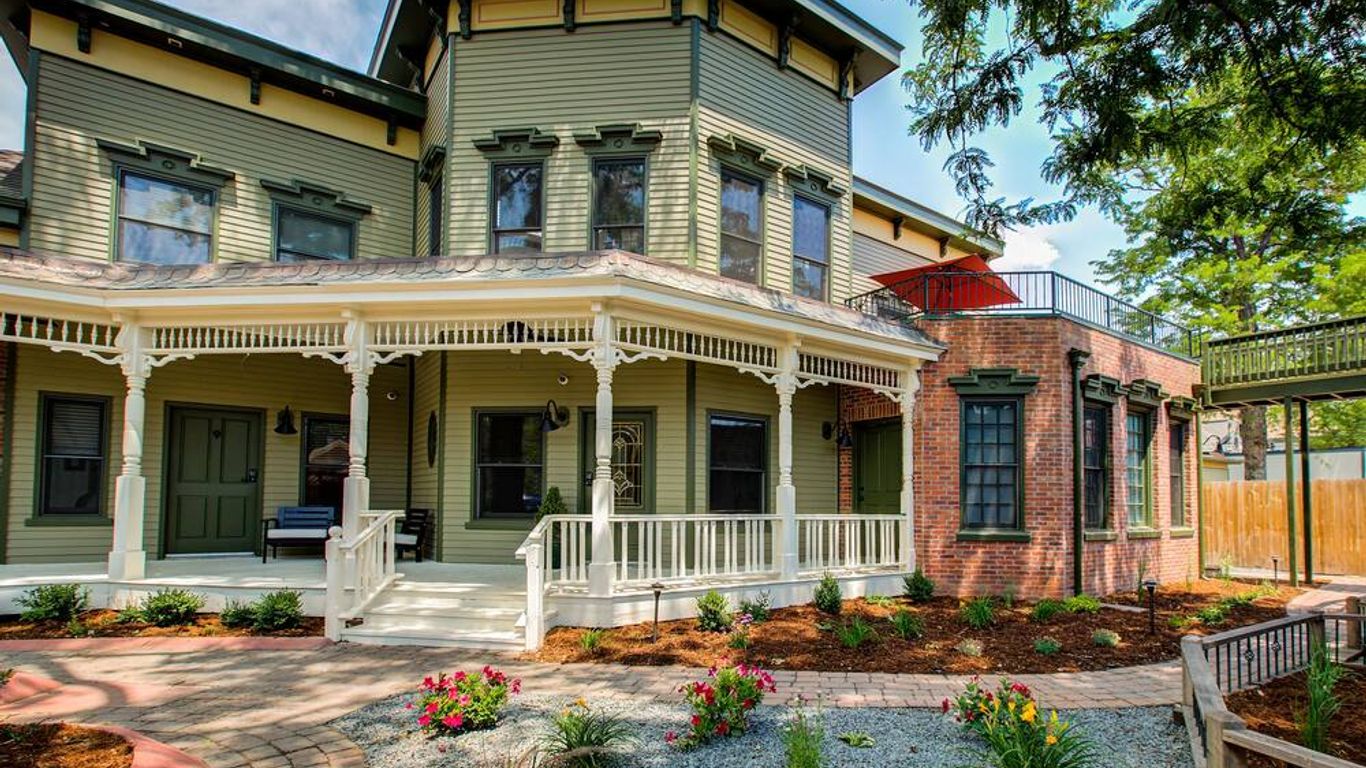 The Curtis Park Club