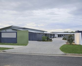 Direct Collective - Villas on Rivergum - Emerald - Gebäude