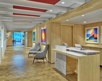 Aspen Meadows Resort - אספן - דלפק קבלה